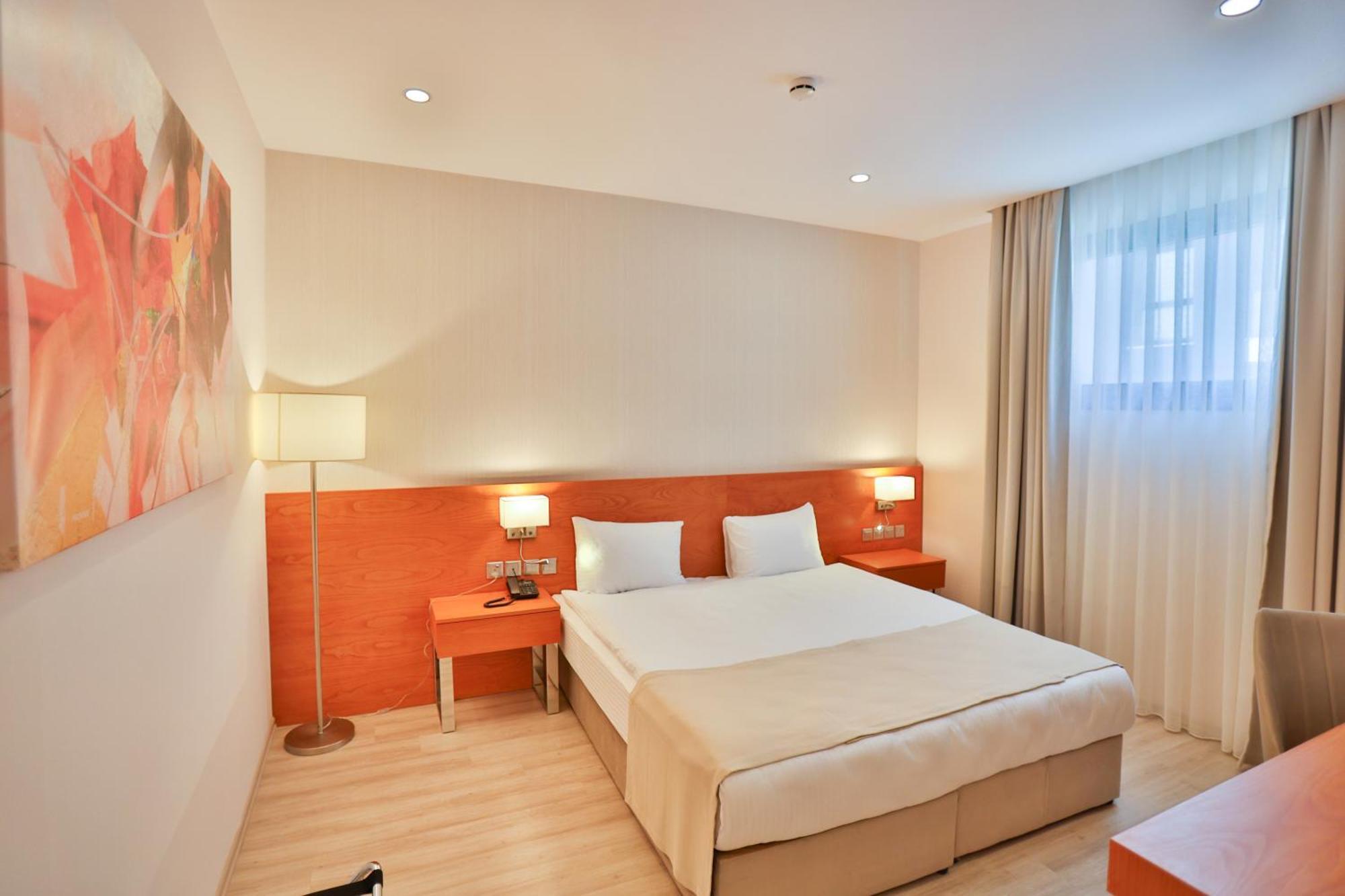 Caddem Inn Hotel ฟามากุสต้า ภายนอก รูปภาพ