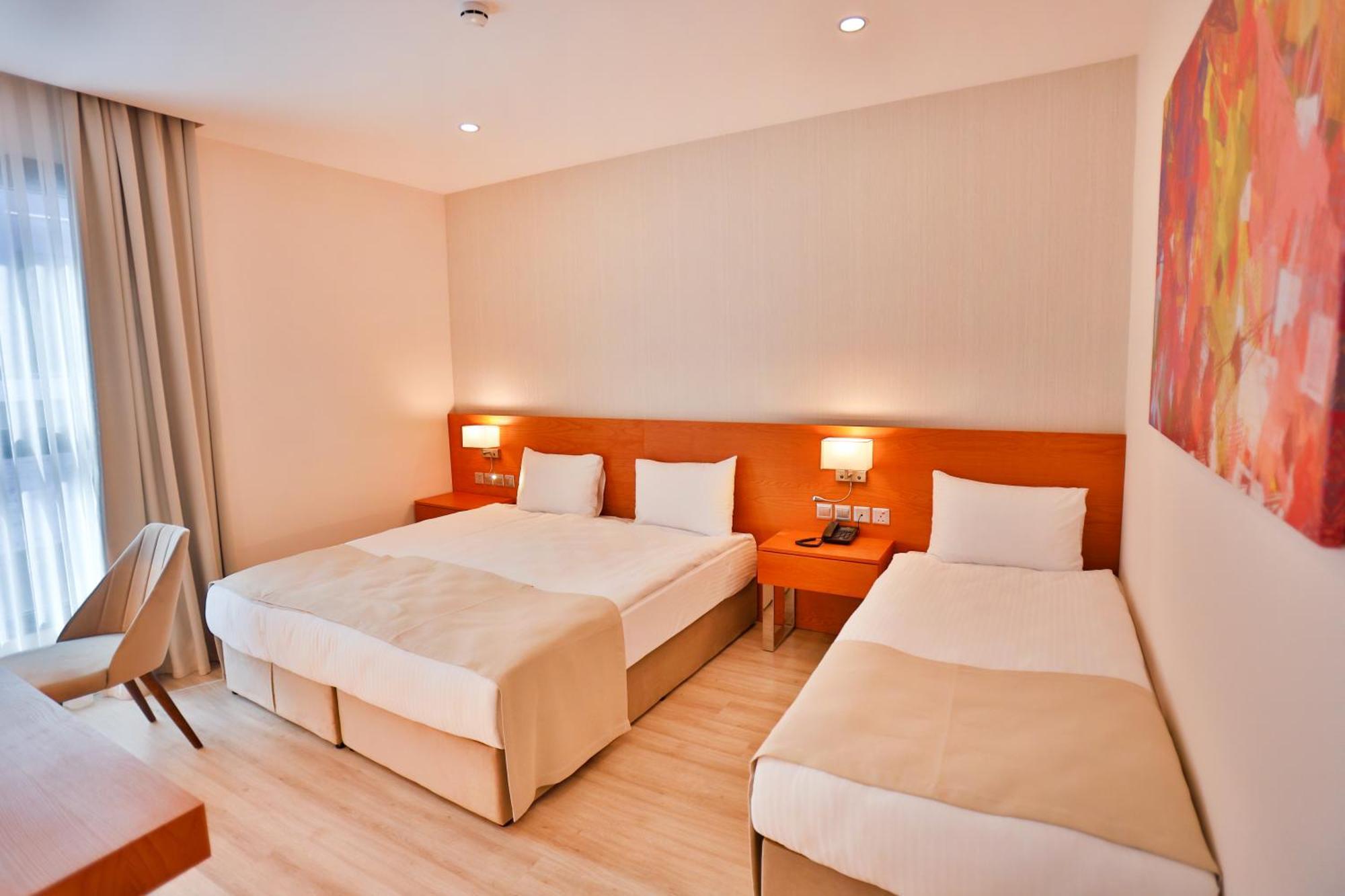 Caddem Inn Hotel ฟามากุสต้า ภายนอก รูปภาพ